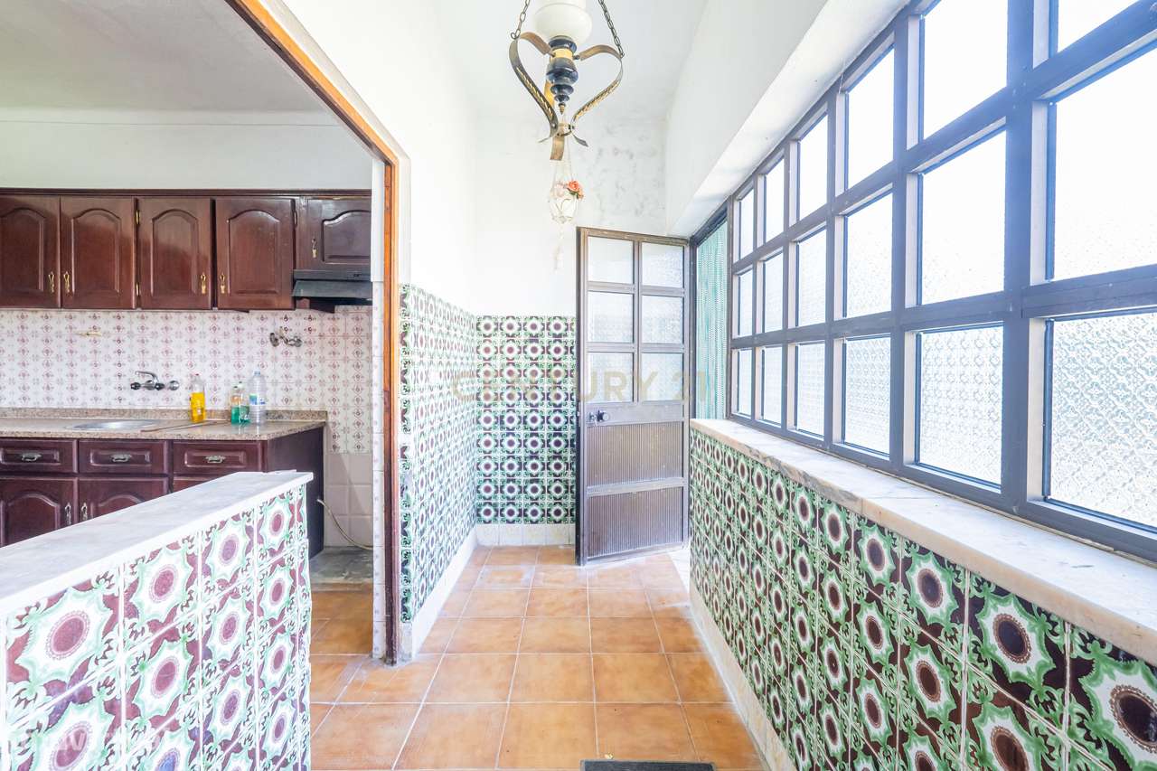 Moradia T3 com Quintal Amplo, Garagem e Anexo – Zona Tranquila da Moit-27