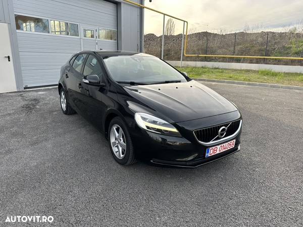 Volvo V40 D2 Geartronic Momentum - 4