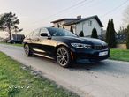 BMW Seria 3 330i - 3