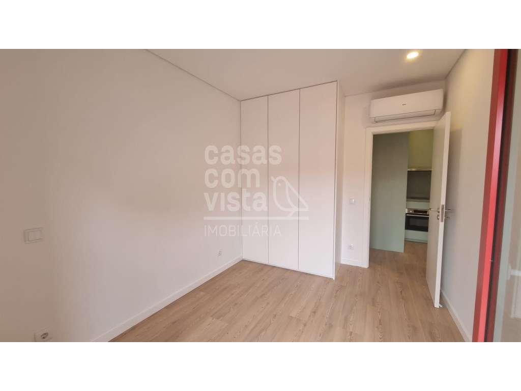 Apartamento T1 no Centro de Leiria Elegância Urbana, Design Moderno...-13
