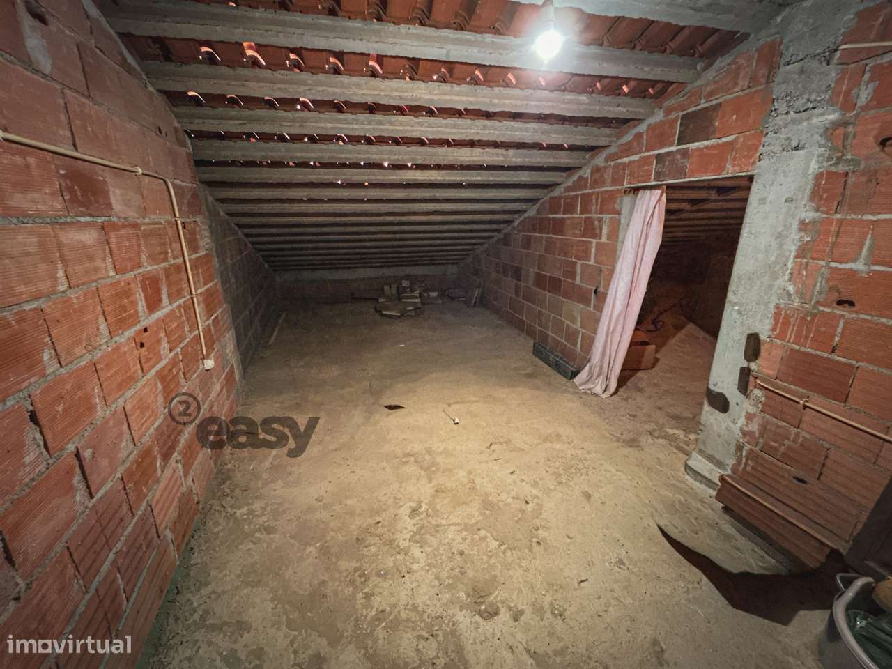 ÉVORA - Moradia T4 com Garagem Box e Logradouro em São Bartolomeu do O-17
