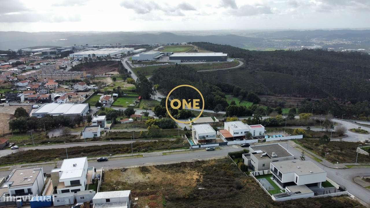 Lote 600m2 l Paços de Ferreira l 88.500,00€-5
