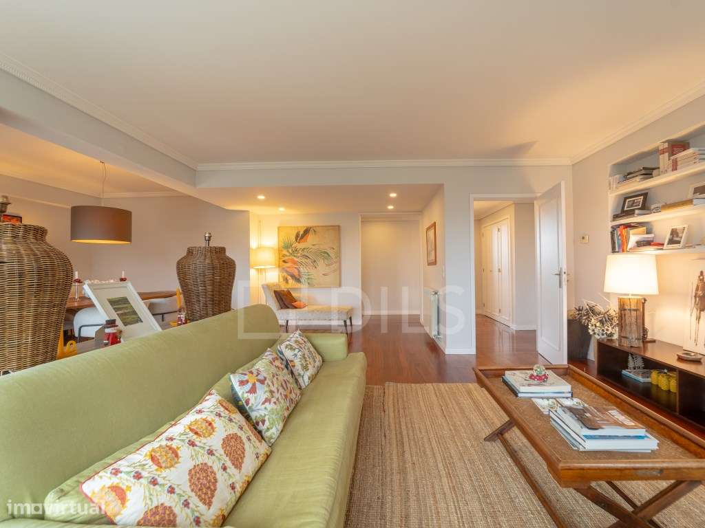 Apartamento T3, com varanda e garagem, na Foz do Douro - Grande imagem: 4/35