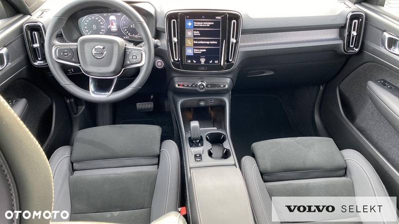 Volvo XC 40 - 23