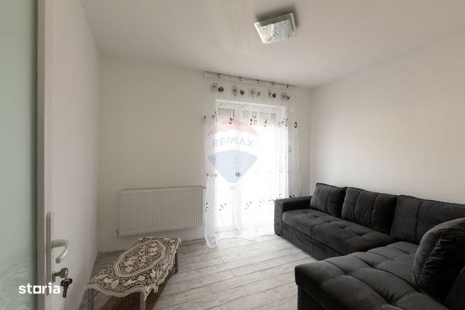 Casă / Vilă cu 6 camere de vânzare | Calea Moinești - Mărgineni-5