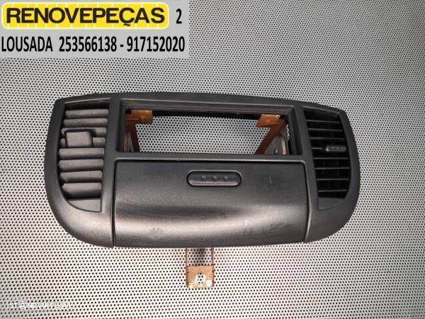 Moldura Painel Radio Nissan Micra Iii (K12) - 1