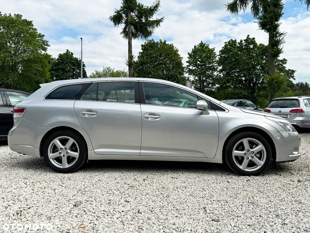 Toyota Avensis Combi 1.8 Life - 9