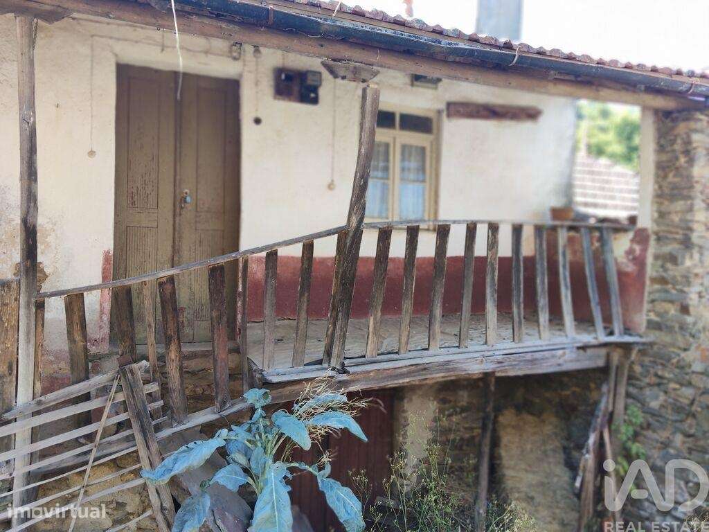 Casa de aldeia T2 em Castanheira de Pêra e Coentral de 98,00 m2 - Grande imagem: 5/26