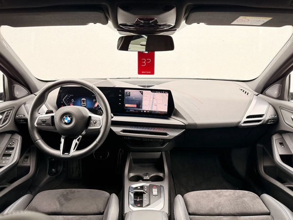 BMW Seria-1 120 MHEV 2024 — zdjęcie 3