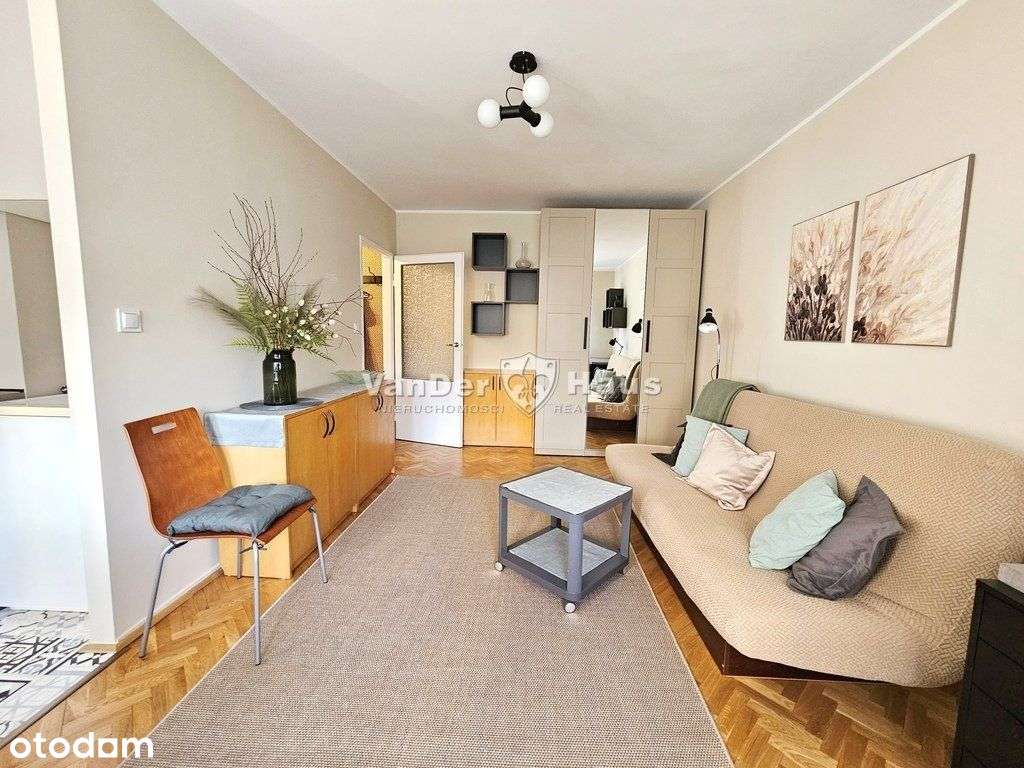 Jasna kawalerka, świeżo po remoncie - Pełny obrazek: 1/8