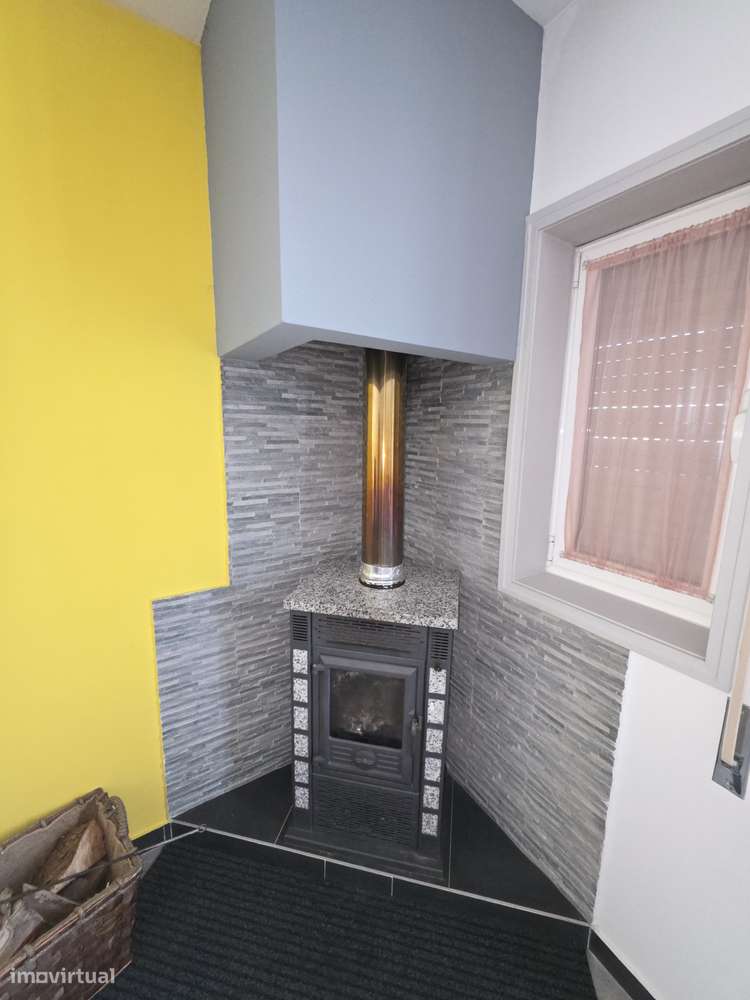 Fantástico Moradia T3 Independente em Lourosa-16