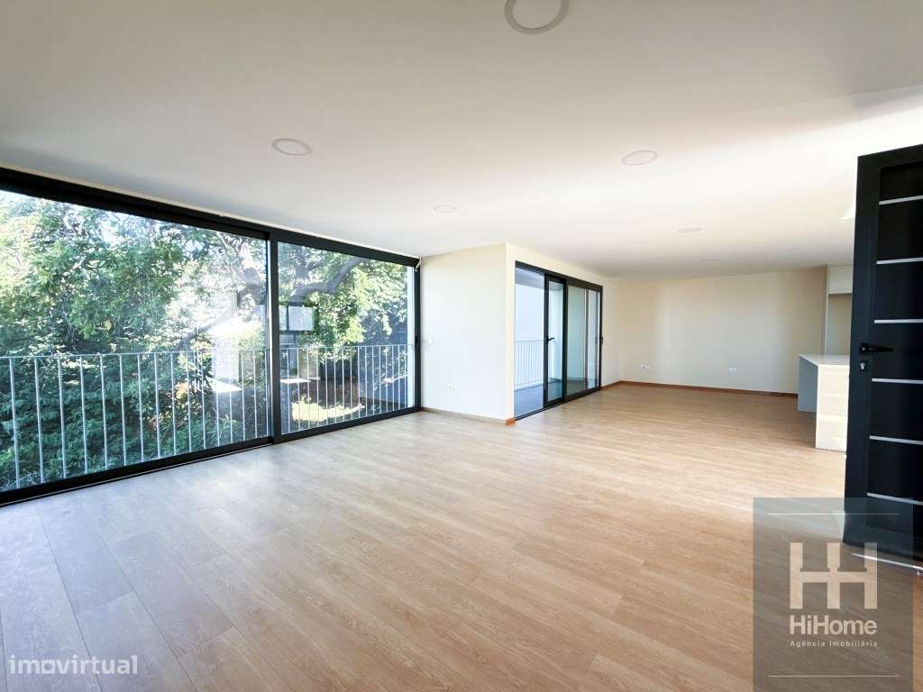 Apartamento T2 Novo com Vista Mar Edifício Bela Vista, Funchal-0