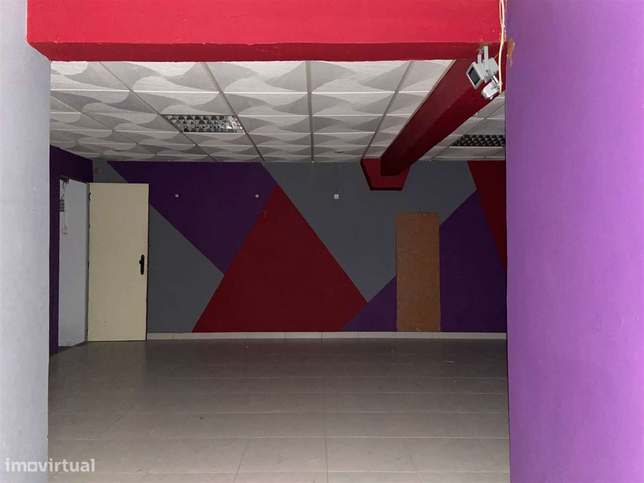 LOJA / Arrecadação / Quinta da Alçada / LEIRIA - Grande imagem: 4/13