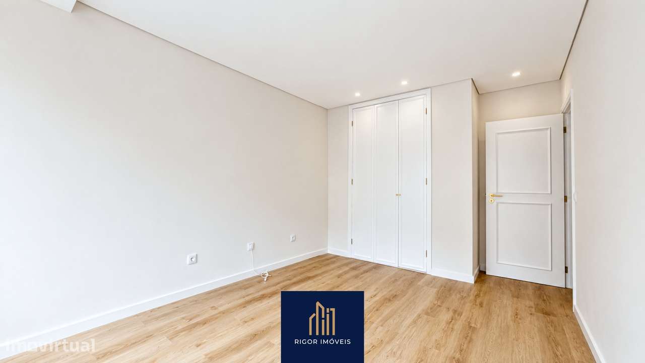 Apartamento T4 Renovado | Póvoa de Varzim - Centro-11