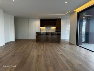 Apartamento T2 em Edifício Premium em S. Felix da Marinha