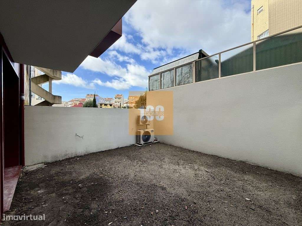 T2 duplex com jardim - Capelo Residences-15