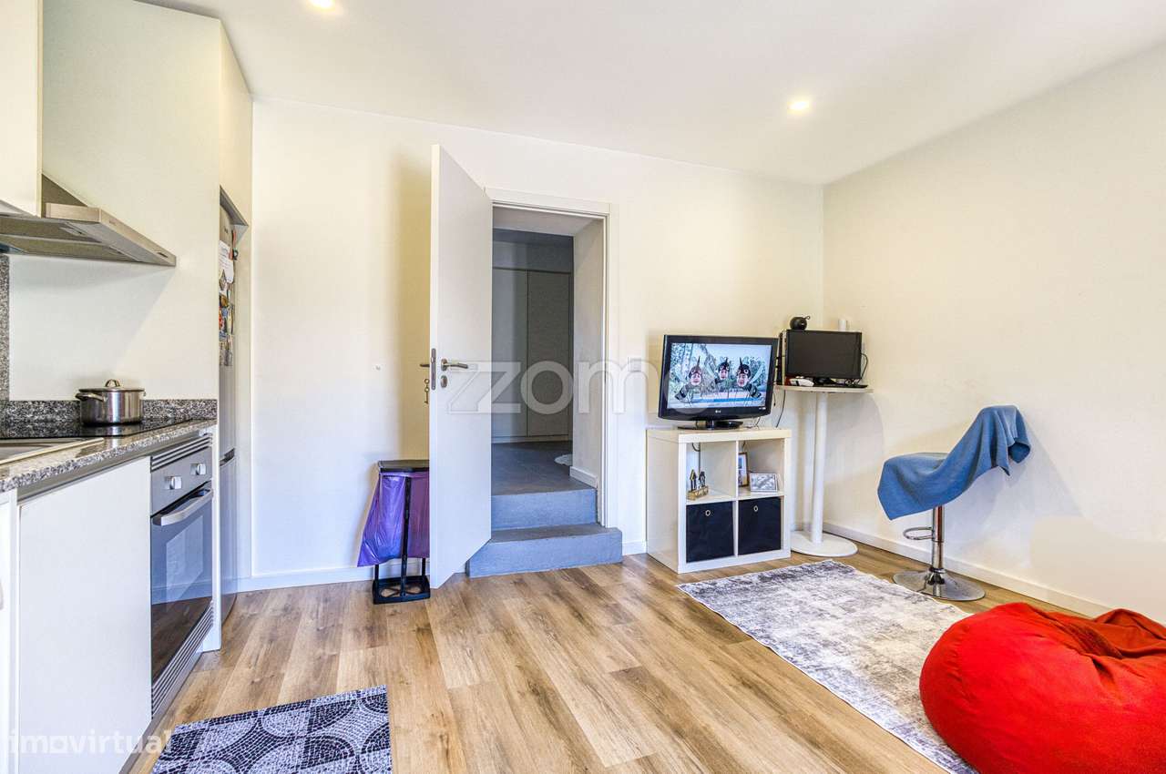 Moradia Bifamiliar T2 transformado em T1 + T1| Valbom, Gondomar-35