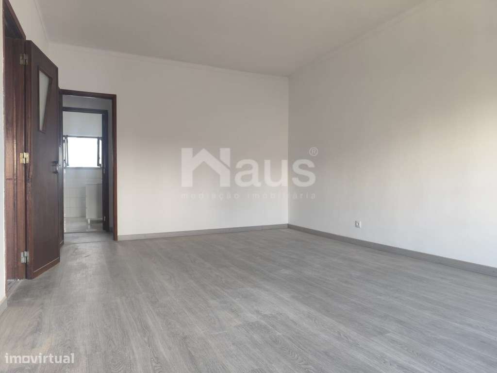 T3 com varanda - 3º andar com elevador - Grande imagem: 2/16