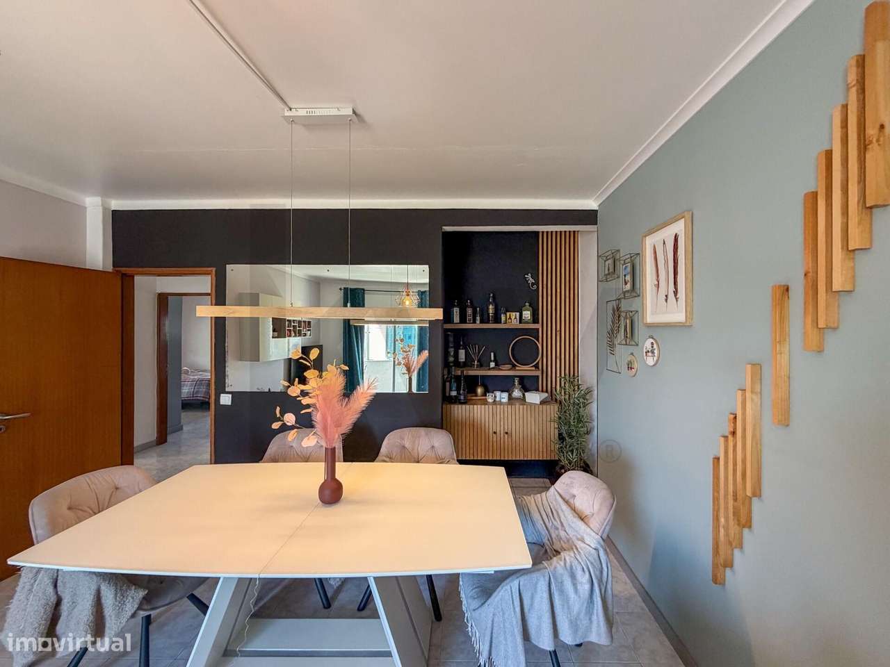 Apartamento T2 Parcialmente Remodelado e Luminoso – Olhão - Grande imagem: 4/41