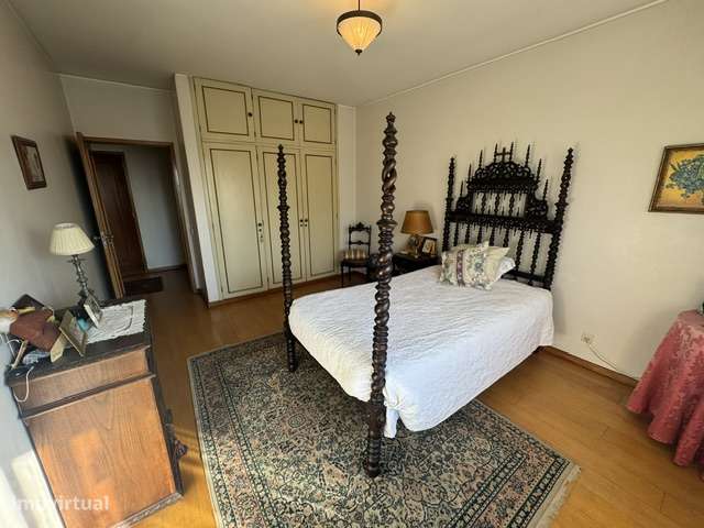 Apartamento T5 na Rua do Campo Alegre-36