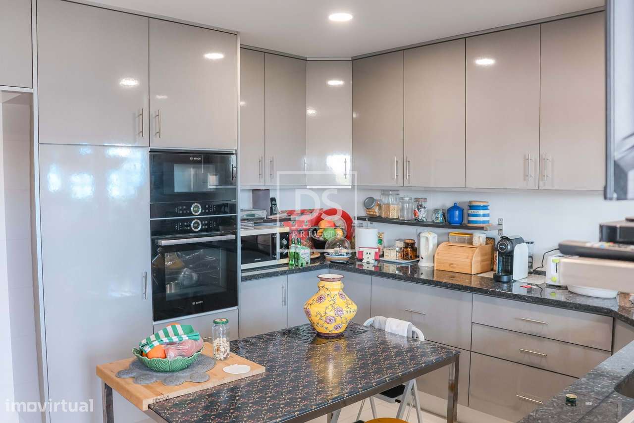 Moradia Moderna  T3 em Condomínio  - Próxima da Praia de Santa Cruz-7