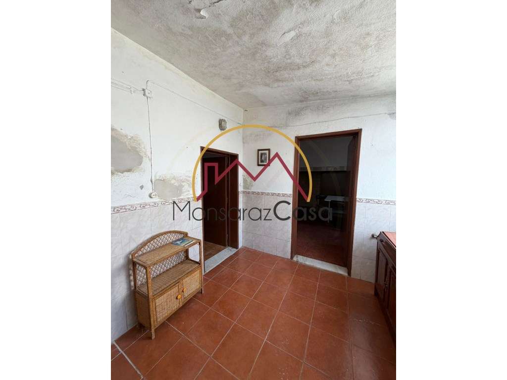 Moradia Térrea com Quintal e Garagem em Campinho-11
