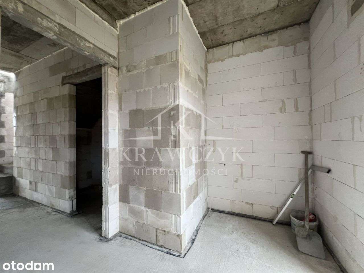 5 pokojowy bliźniak z garażem, trawa, ogrodzenie. - Pełny obrazek: 3/12