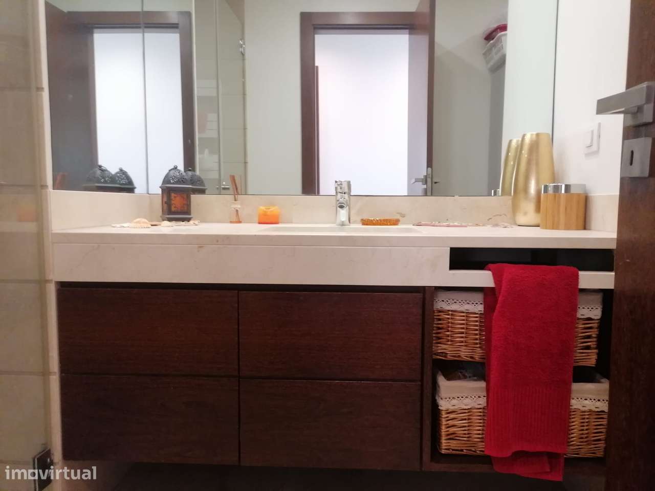 Excelente Apartamento T3 com 3 Frentes - junto à linha Rubi-9