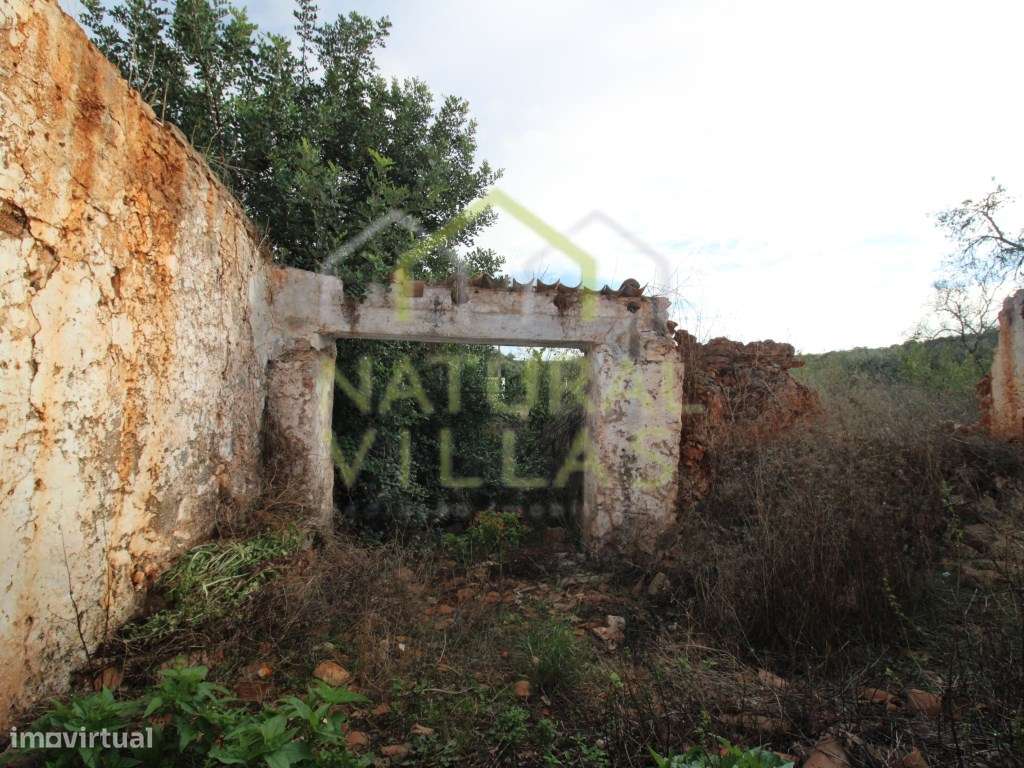 Terreno com Ruína em Nave do Barão, Salir - Grande imagem: 4/8
