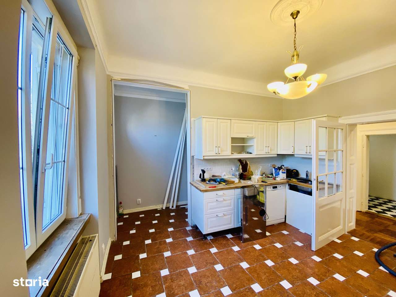 Vila de inchiriat - 7 camere, teren mare - Zona centrala - Imagine principală: 3/13