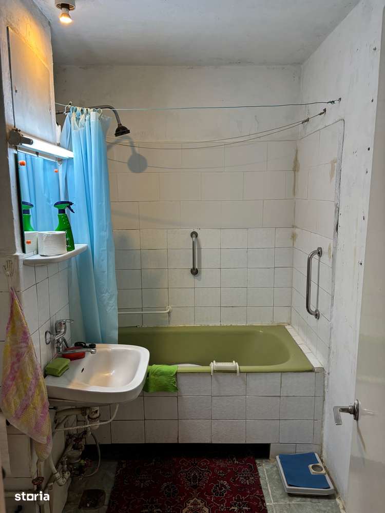 De vanzare ap. cu 2 camere, conf.1, et. 2/4, Unirii, Str. Decebal-6