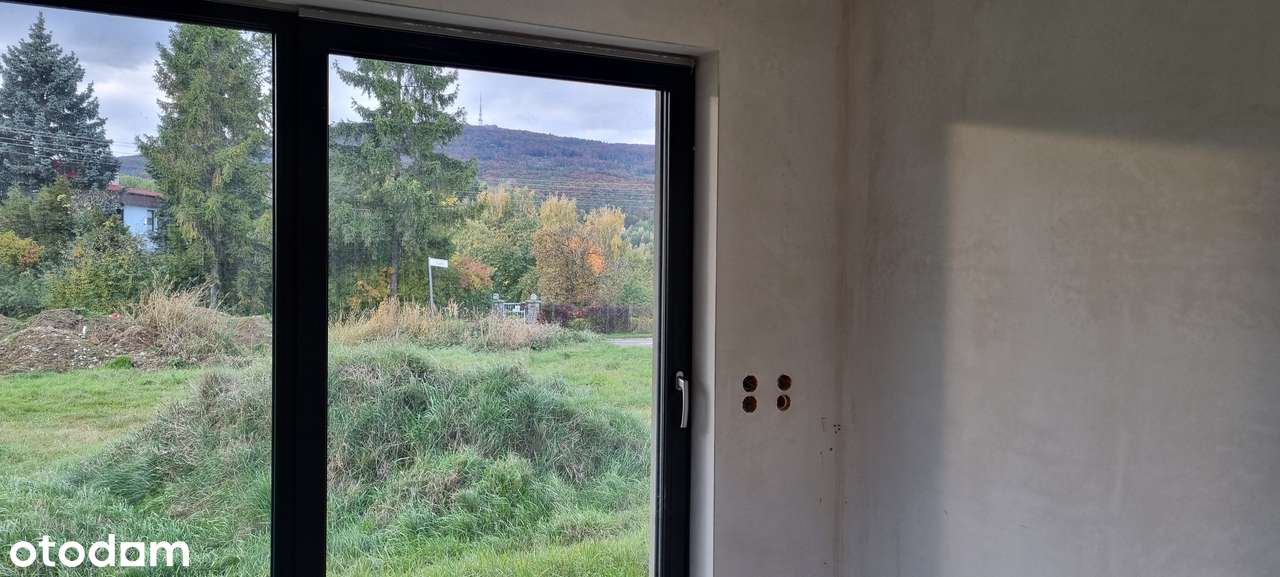 Nowoczesny dom z użytkowym poddaszem w naturze - Pełny obrazek: 4/6