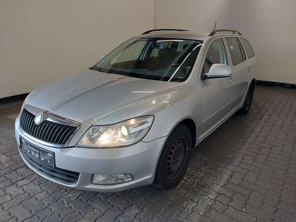 Skoda Octavia 1.6 TDI DPF Elegance 2012