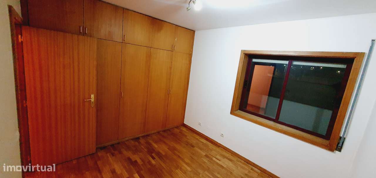 Apartamento T2 c/Lug de garagem - Gondomar, DºBrasas-3