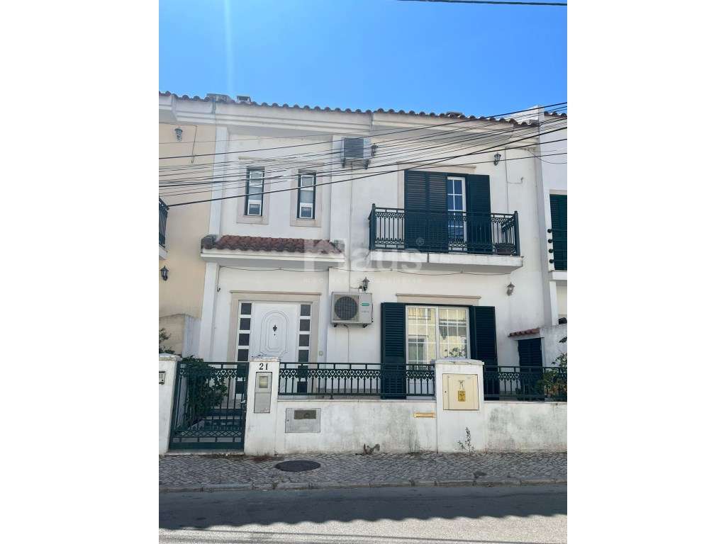 IMÓVEL ARRENDADO - Moradia T3 - Grande imagem: 3/6