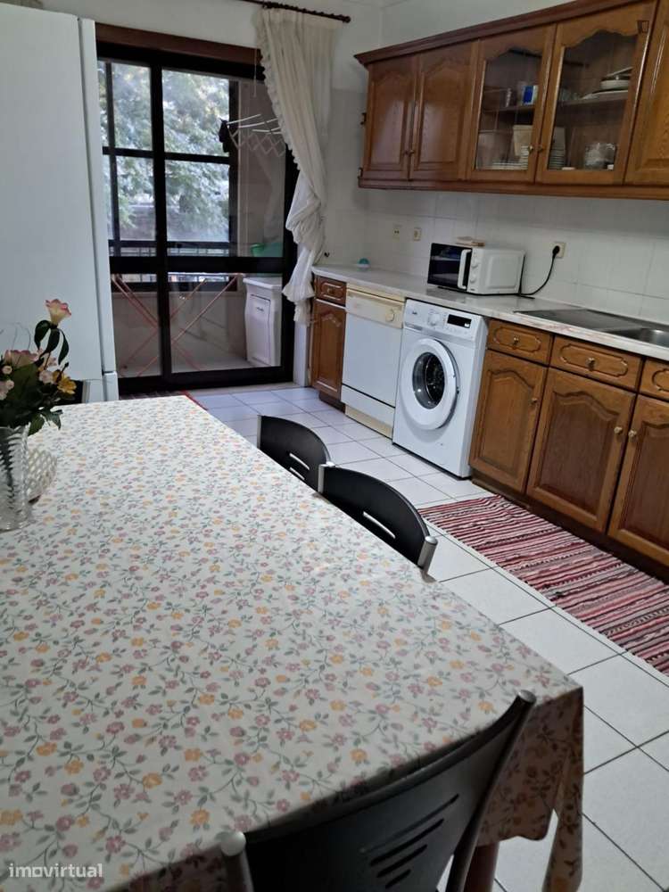 Quarto - localizado em Montes Claros Coimbra - Grande imagem: 5/10