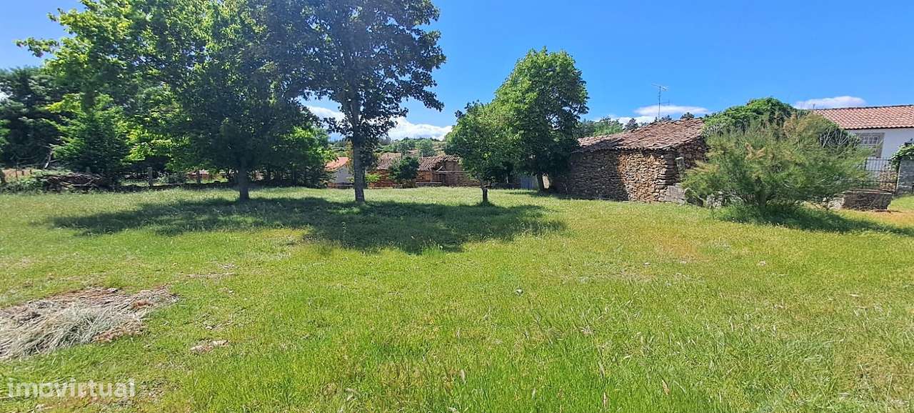 Moradia isolada T6 em Genísio, Miranda do Douro-42