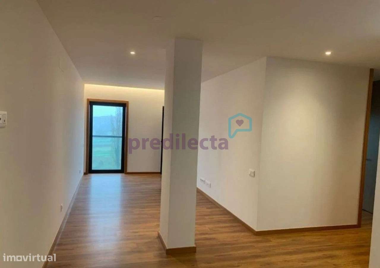 REF3768 - T1 Kit C/ Gar. - Metro Hosp. S. João - Grande imagem: 3/15