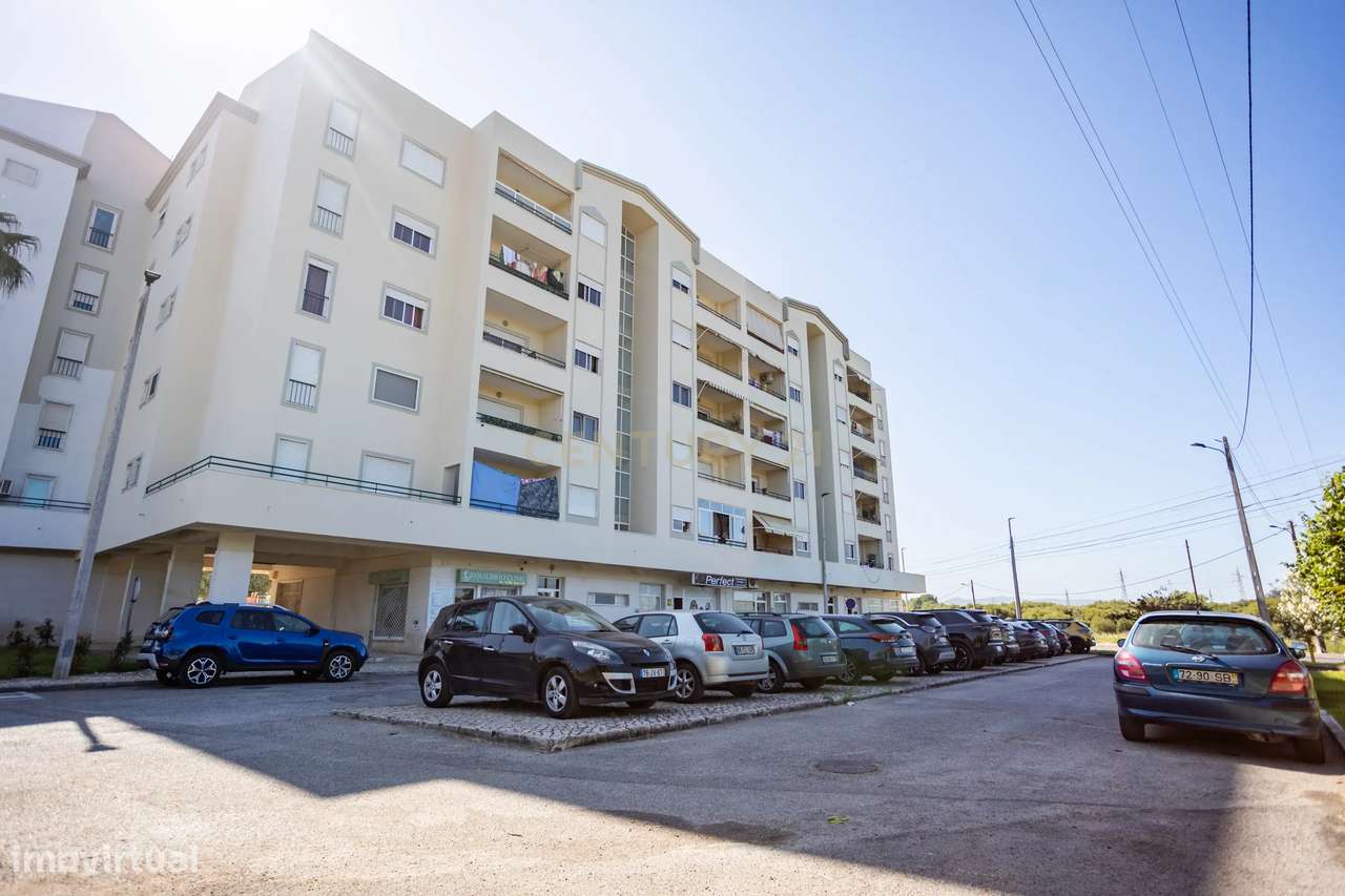 T2 com 2 casas de banho e ampla varanda-30