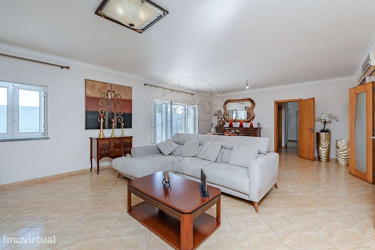 Moradia T4 para venda-9