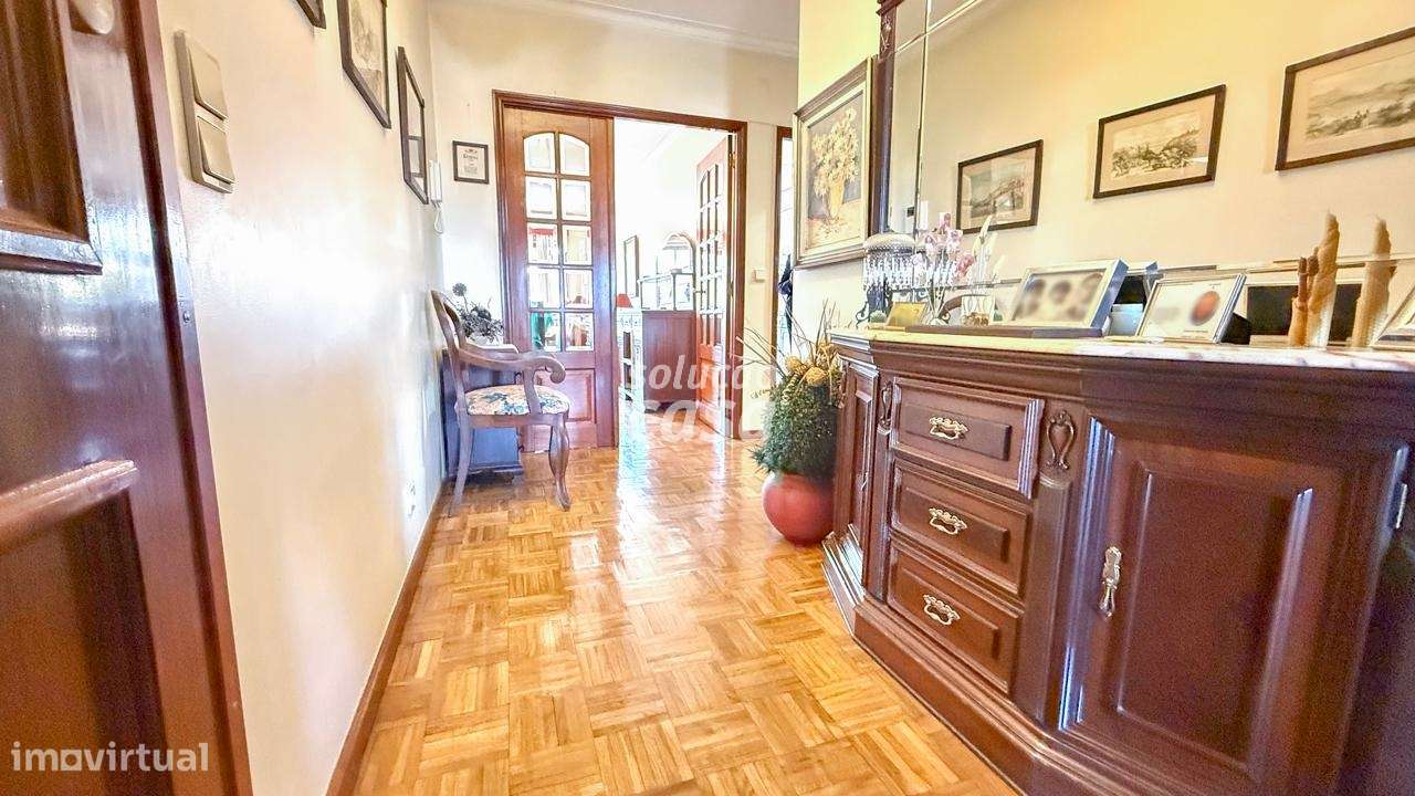 Apartamento T2+1 com Garagem, no Jardim Soares dos Reis!-7
