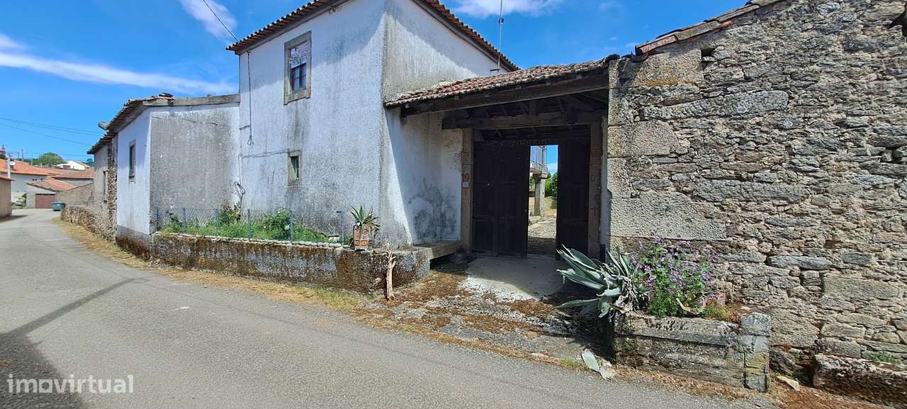 Moradia isolada T6 em Genísio, Miranda do Douro-36