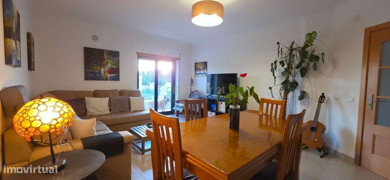 Moradia T2 com aproveitamento de sótão, anexo T0 e excelente localizaç-20