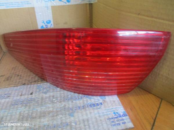 Farol Tras STOP1719 PEUGEOT 607 2003 4P Painel Drt - 1