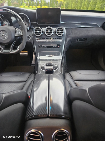 Mercedes-Benz Klasa C AMG 63 S T AMG Speedshift 7G-MCT - 29