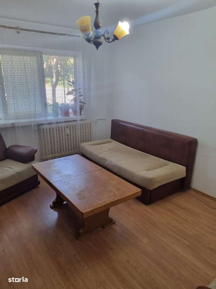 Apartament 2 camere de vânzare -Tomis Nord Liceul Călinescu 69000 euro - Imagine principală: 3/18