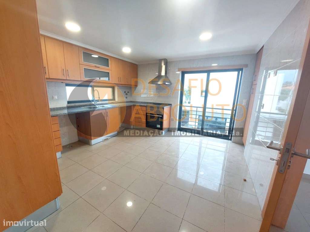 Moradia Isolada T5, boas áreas. Quinta da Alembrança - Feijó-10