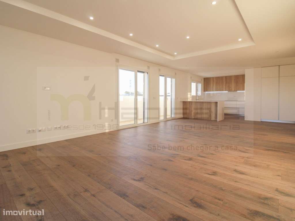 T3 com terraço perto da praia e universidade-2