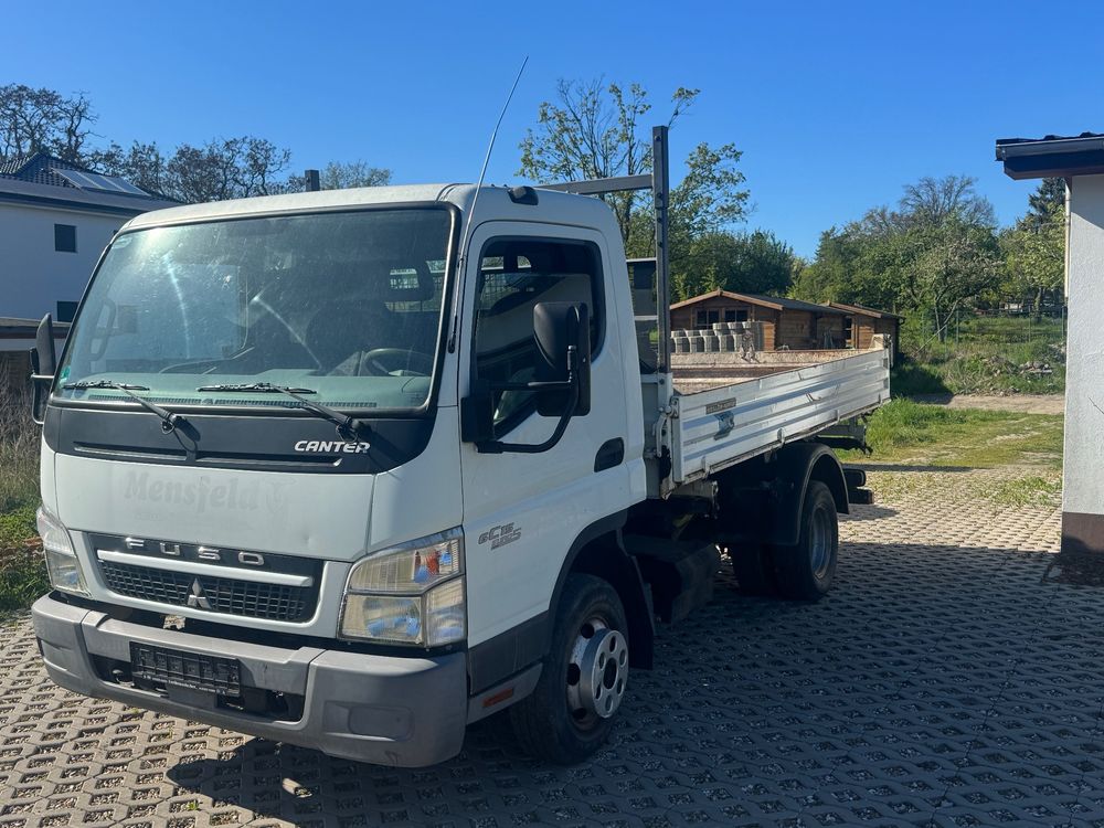 Mitsubishi Fuso Canter 2011