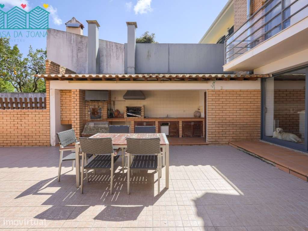 Moradia T5 com piscina e espaço exterior em Aradas - Grande imagem: 5/60